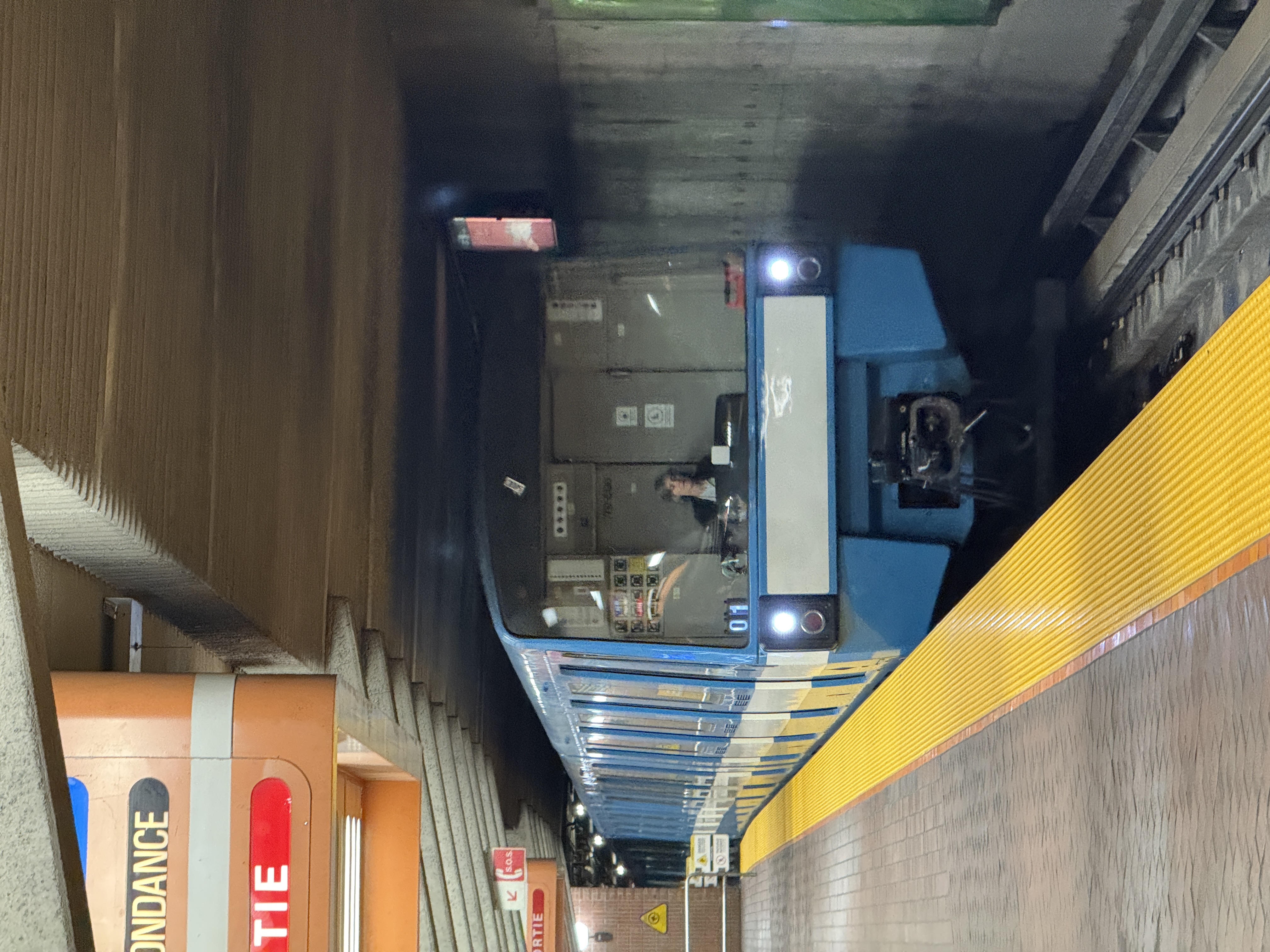 Montreal: Metro